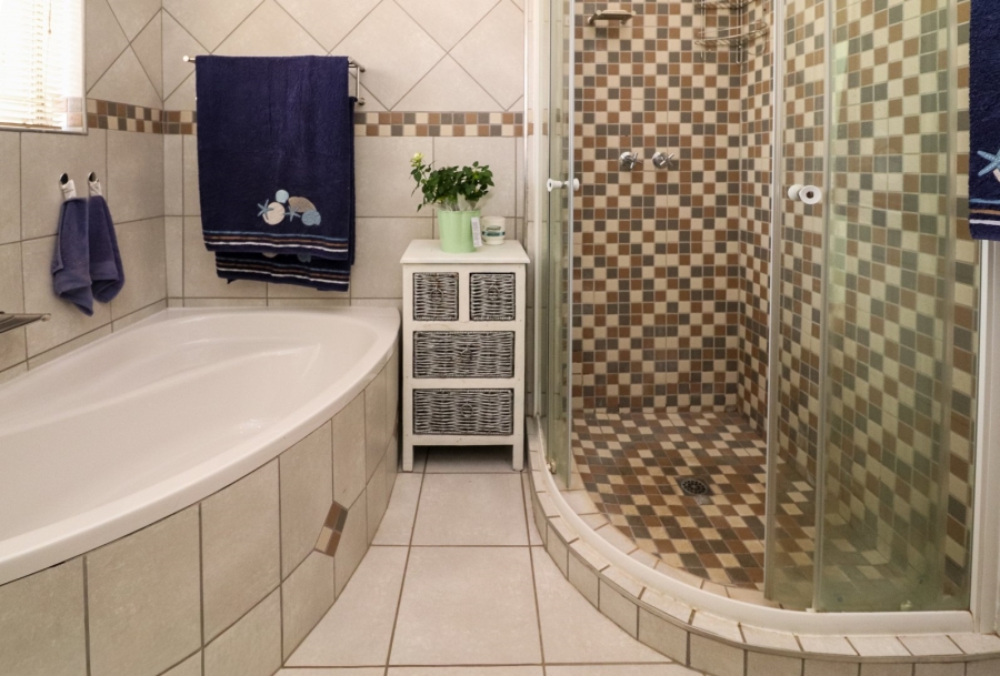 3 Bedroom Property for Sale in Flamwood North West